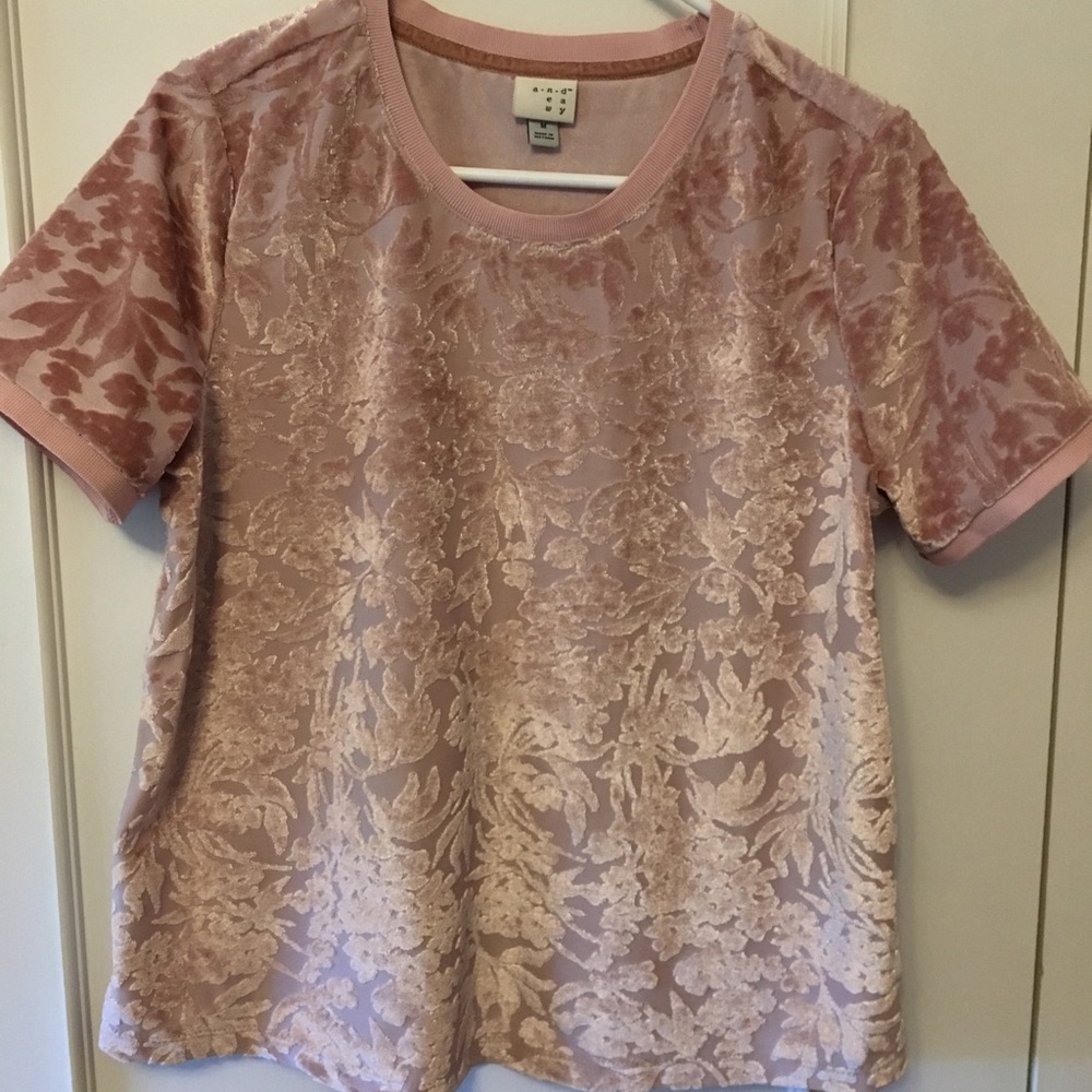 Velvety pink shirt